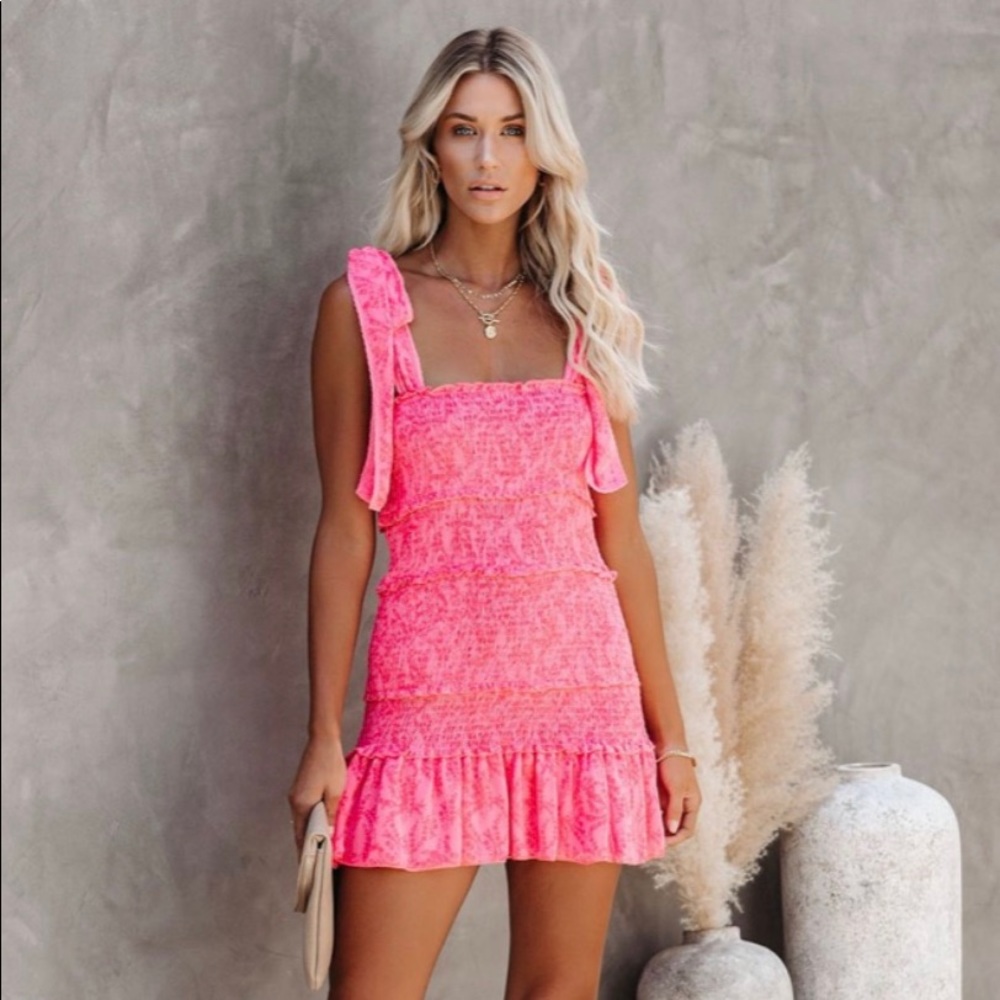VICI SONYA FLORAL SMOCKED RUFFLE TIE DRESS